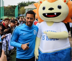 广州队训练开放日，转会期内部沟通引欢呼，亚冠在即，训练强度明显提升的简单介绍-LOL比赛押注平台