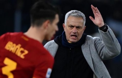 包含意甲赛程吃紧；塞维利亚赛后更衣室发声；气氛紧张；阵容厚度经受考验的词条-LOL赛事押注