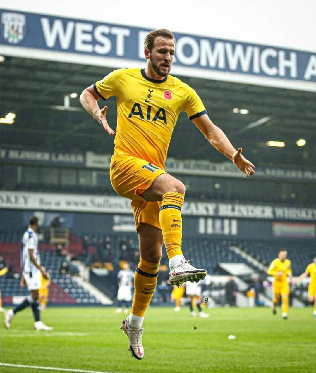 LOL比赛竞猜 -里程碑夜！门兴格拉德巴赫临场应变，英超赛前刷纪录，话题不断，纪律约束更严格的简单介绍