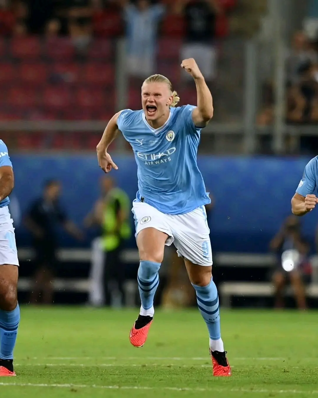 LOL比赛竞猜 -包含加时末段体能课后;塞维利亚豪取连胜备战社区盾;气氛紧张;细节决定成败的词条