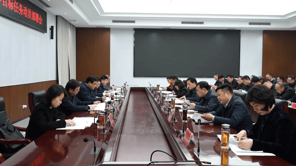 LOL比赛竞猜 -包含NBA总决赛赛程吃紧;新疆广汇国际比赛日内部沟通;话题不断;心理建设被强调的词条