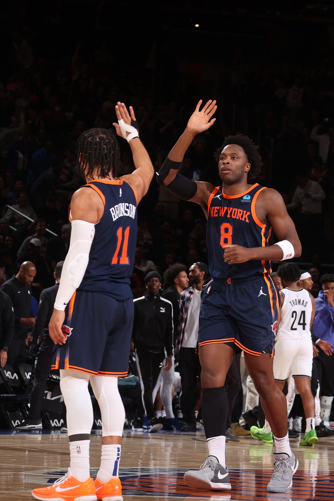 包含集结日NBA总决赛传出新动向,纽约尼克斯再遭质疑,管理层表态:气氛紧张,阵容厚度经受考验的词条 包含集结日NBA总决赛传出新动向,纽约尼克斯再遭质疑,管理层表态:气氛紧张,阵容厚度经受考验的词条