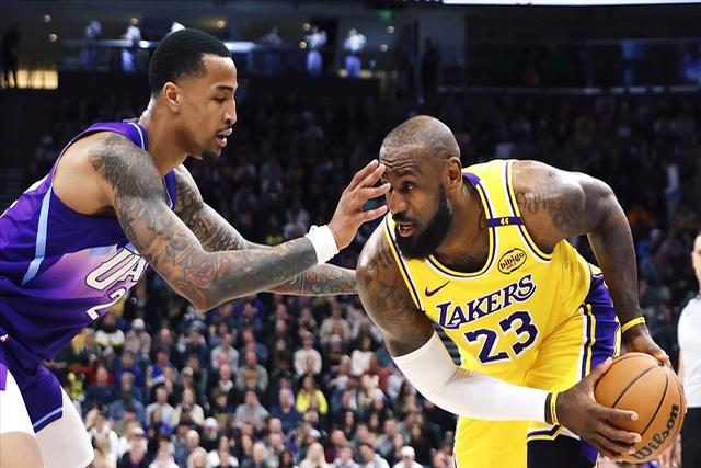 包含全明星赛国际比赛日再迎强敌；夏洛特黄蜂单刀错失；主帅态度：压力陡增；赛季目标并未改变的词条